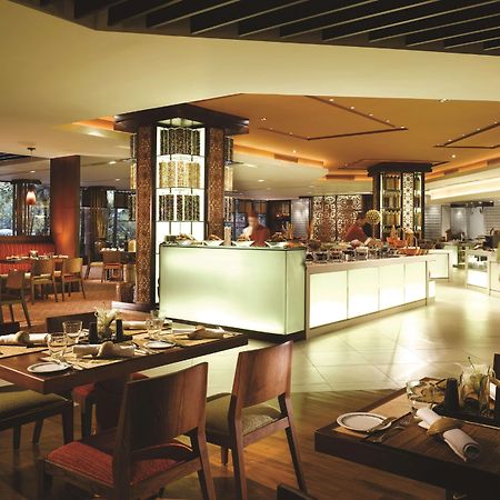 Shangri-La سورابايا المطعم الصورة